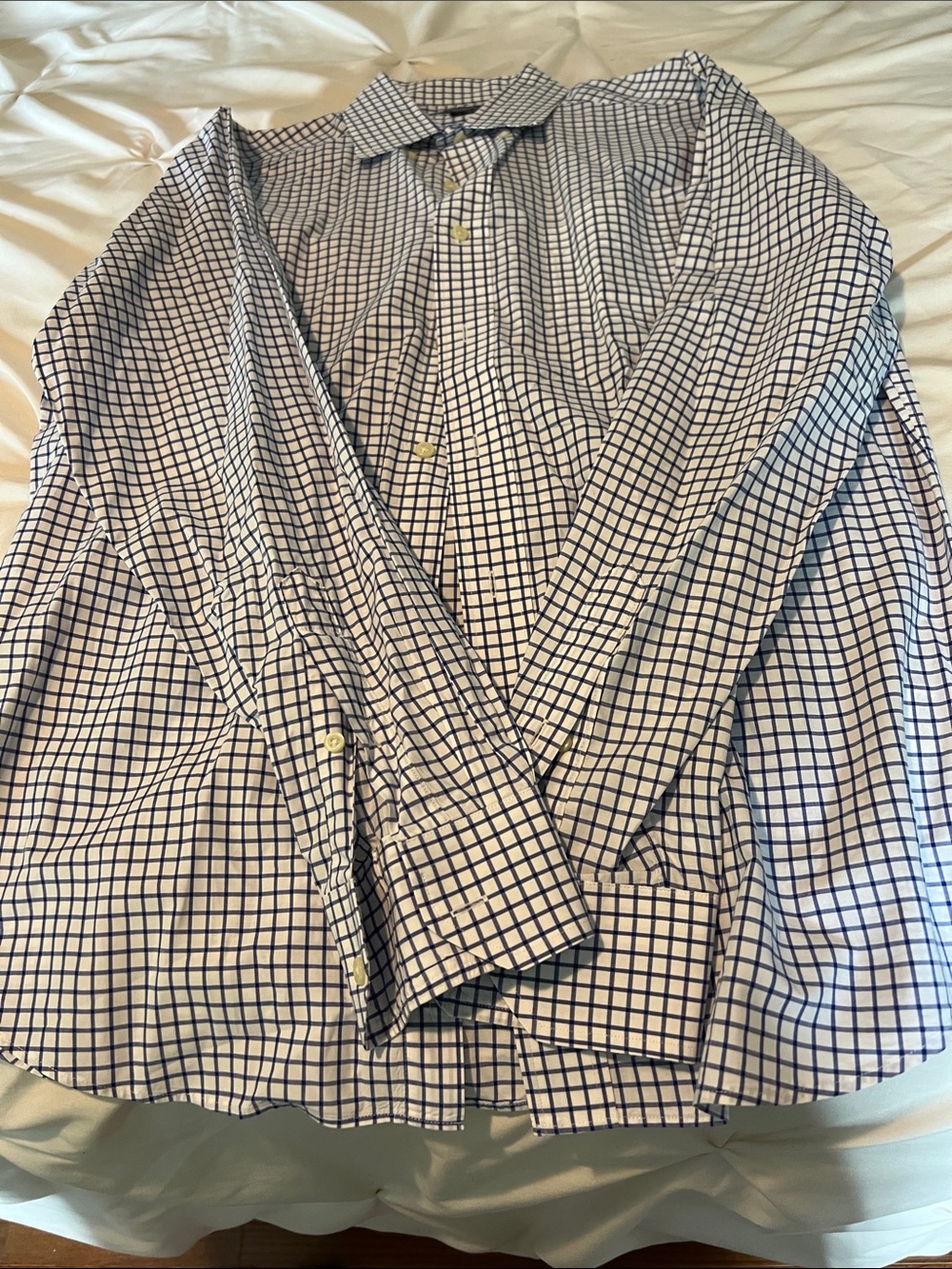 Daniel Cremieux White Button-Up Shirt with Navy Windowpane